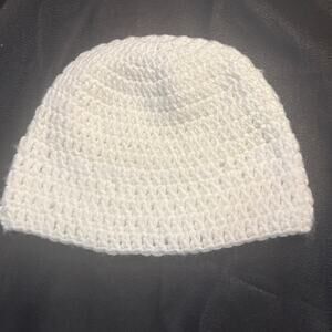 White Knit Beanie O/S Winter Casual Cherry Girl Classic Preppy Academia Ballet